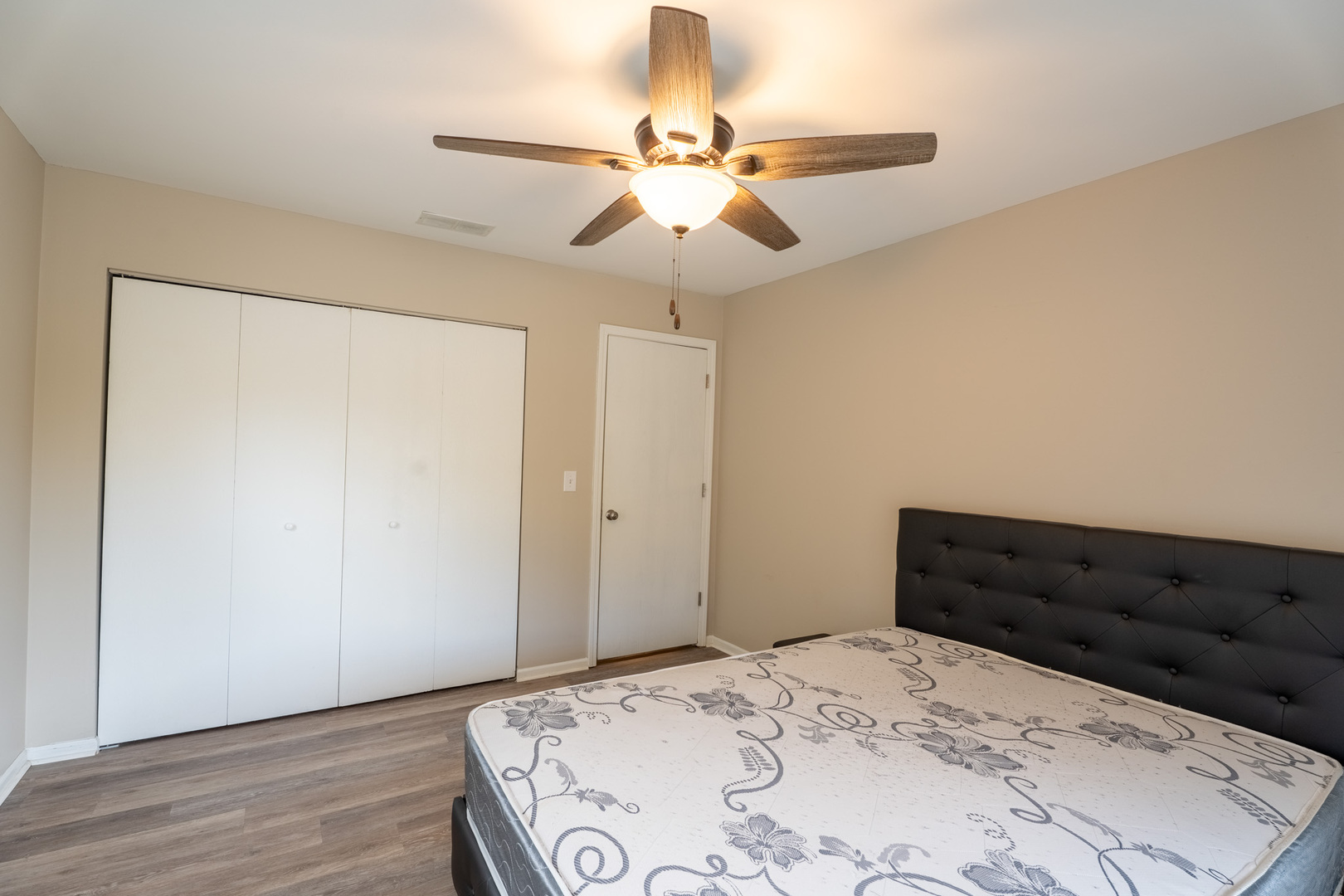 774 Terrace Court, Unit T Elgin, IL 60120 - Photo 11 of 24