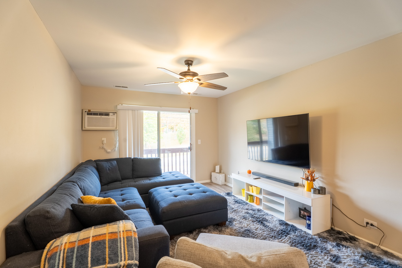 774 Terrace Court, Unit T Elgin, IL 60120 - Photo 8 of 24