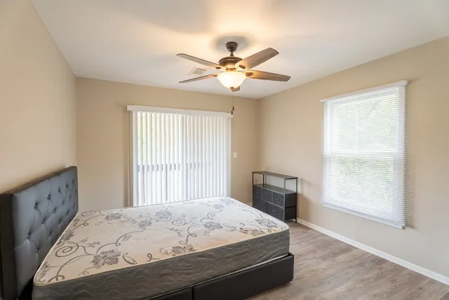 $1,700 | 774 Terrace Court, Unit T, Elgin, IL 60120