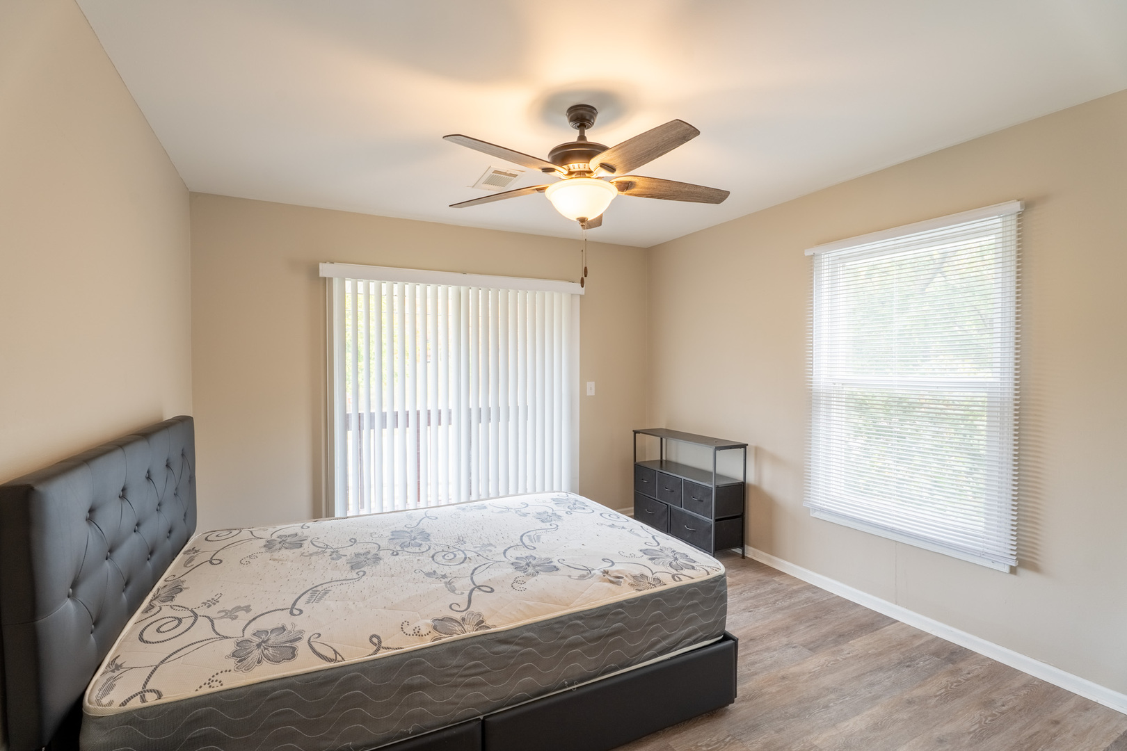 774 Terrace Court, Unit T Elgin, IL 60120 - Photo 9 of 24