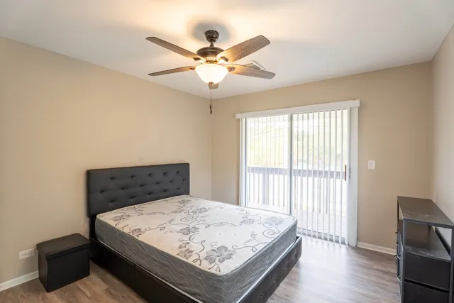 $1,700 | 774 Terrace Court, Unit T, Elgin, IL 60120