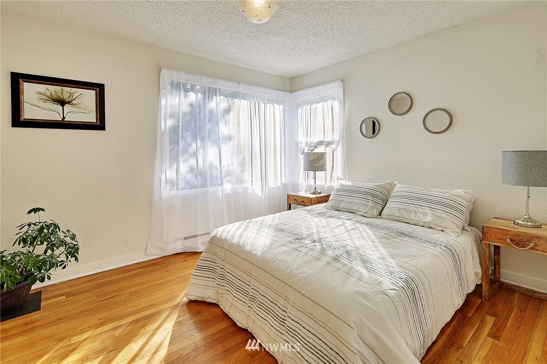 3208 Southwest Raymond Street Seattle, WA 98126 - Photo 12 of 22 Gallery Image 12
