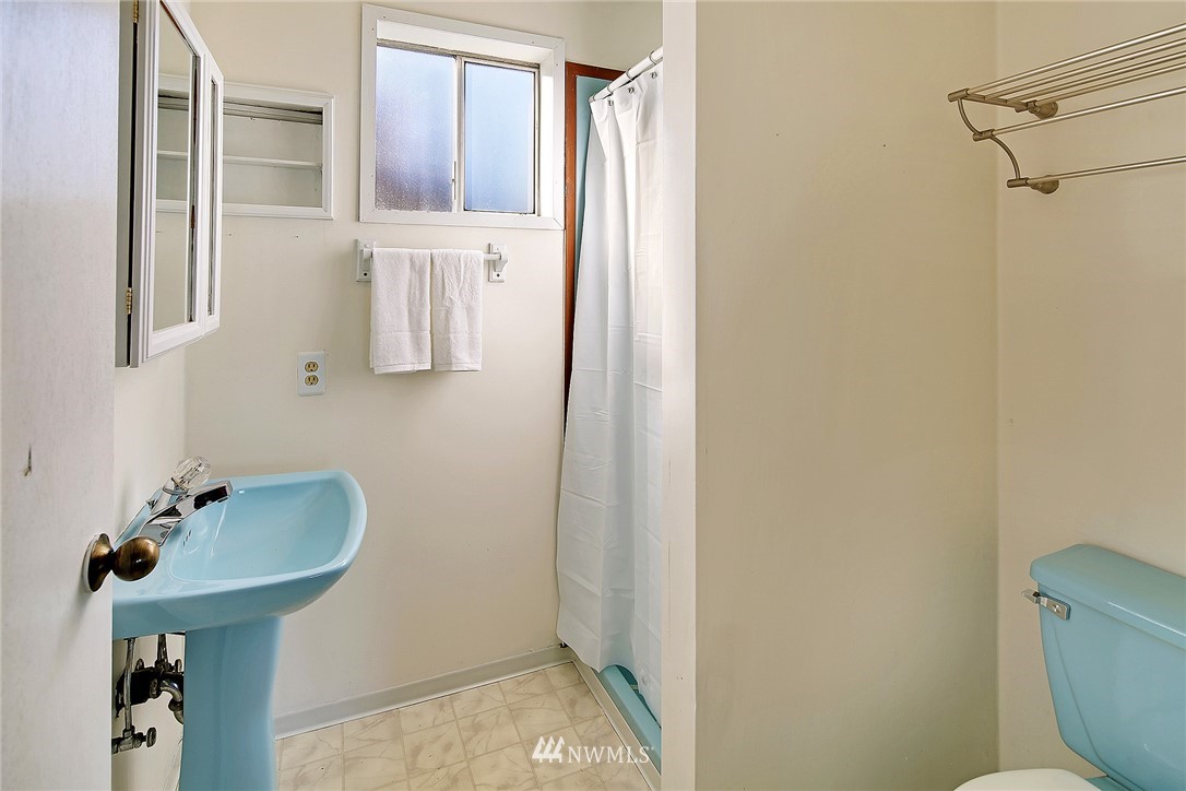 3208 Southwest Raymond Street Seattle, WA 98126 - Photo 17 of 22 Gallery Image 17