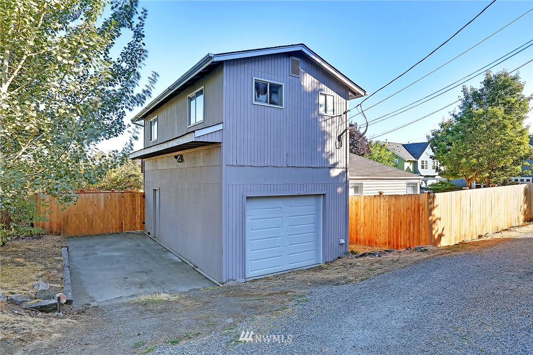 3208 Southwest Raymond Street Seattle, WA 98126 - Photo 21 of 22 Gallery Image 21