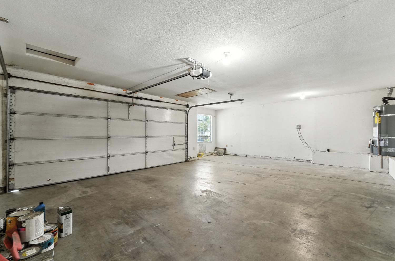 834 Cedar Ridge Drive Turlock, CA 95382 - Photo 57 of 57 a view of a garage