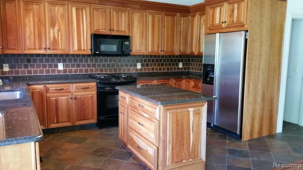 43058 Utica Road Sterling Heights, MI 48314 - Photo 8 of 12 July 2014 052.jpg