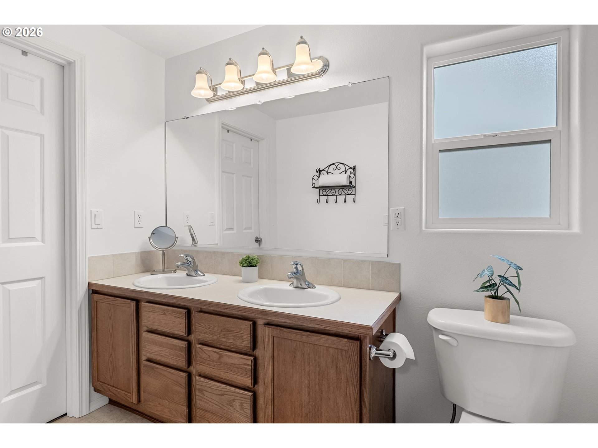 5761 Mt Vernon Road Springfield, OR 97478 - Photo 15 of 35