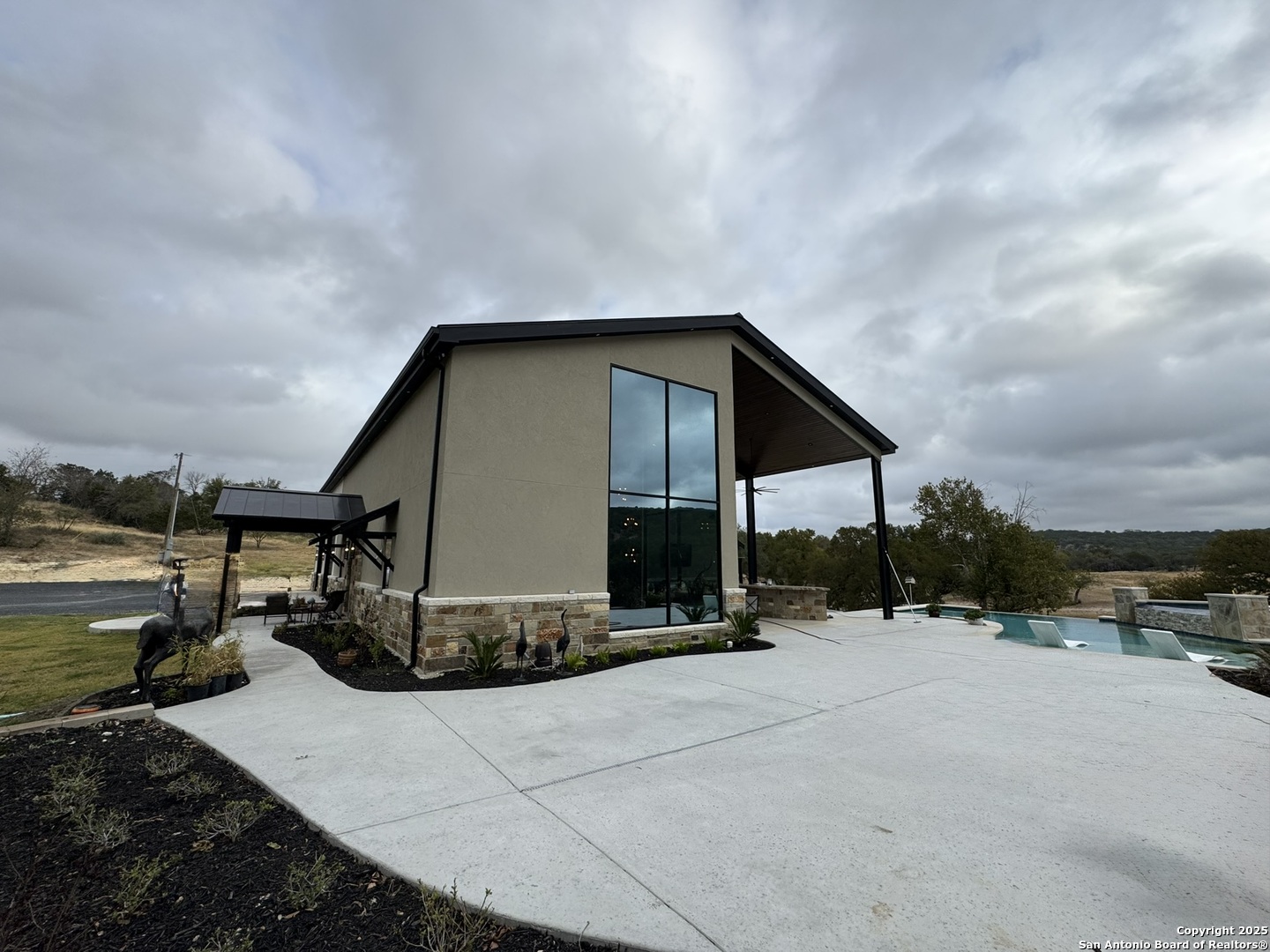 1275 Cypress Creek Road Kerrville, TX 78028 - Photo 18 of 20