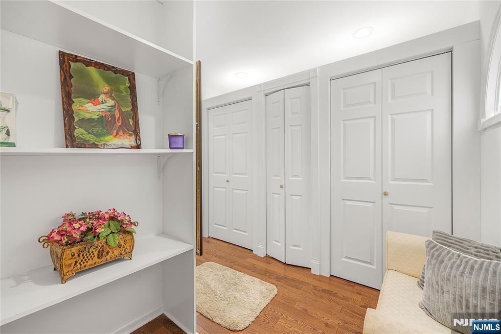 15 East Pierrepont Avenue Rutherford, NJ 07070 - Photo 19 of 43
