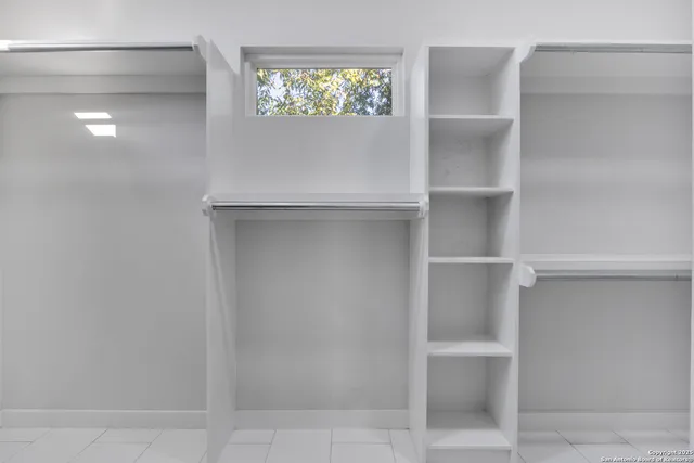 $2,000 | 121 Alabama Street, San Antonio, TX 78203