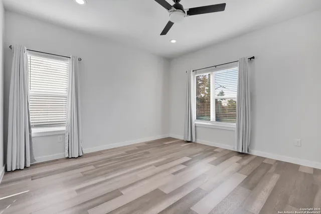 $2,000 | 121 Alabama Street, San Antonio, TX 78203