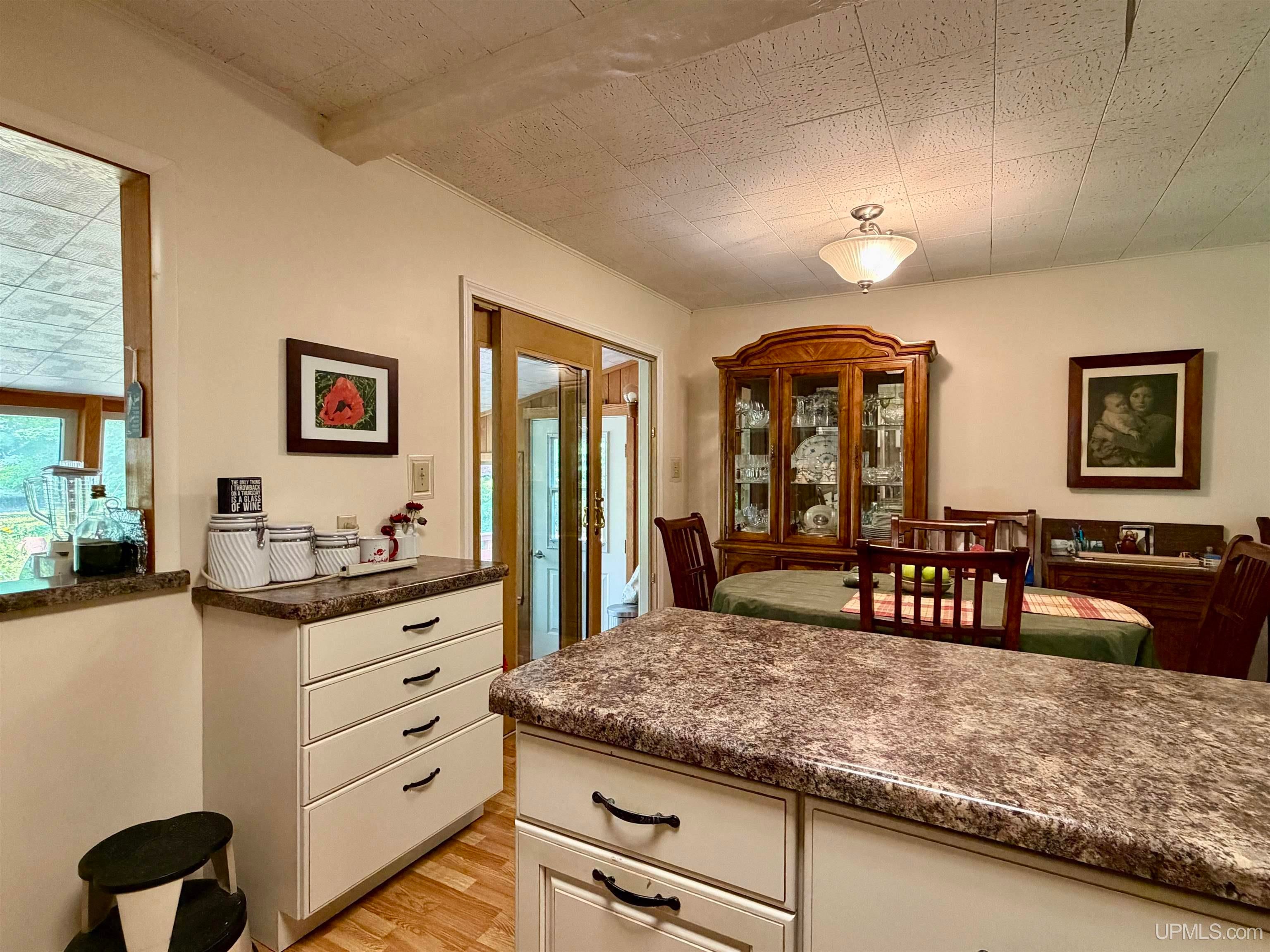 22175 Ridge Road Houghton, MI 49931 - Photo 4 of 33 Gallery Image 4