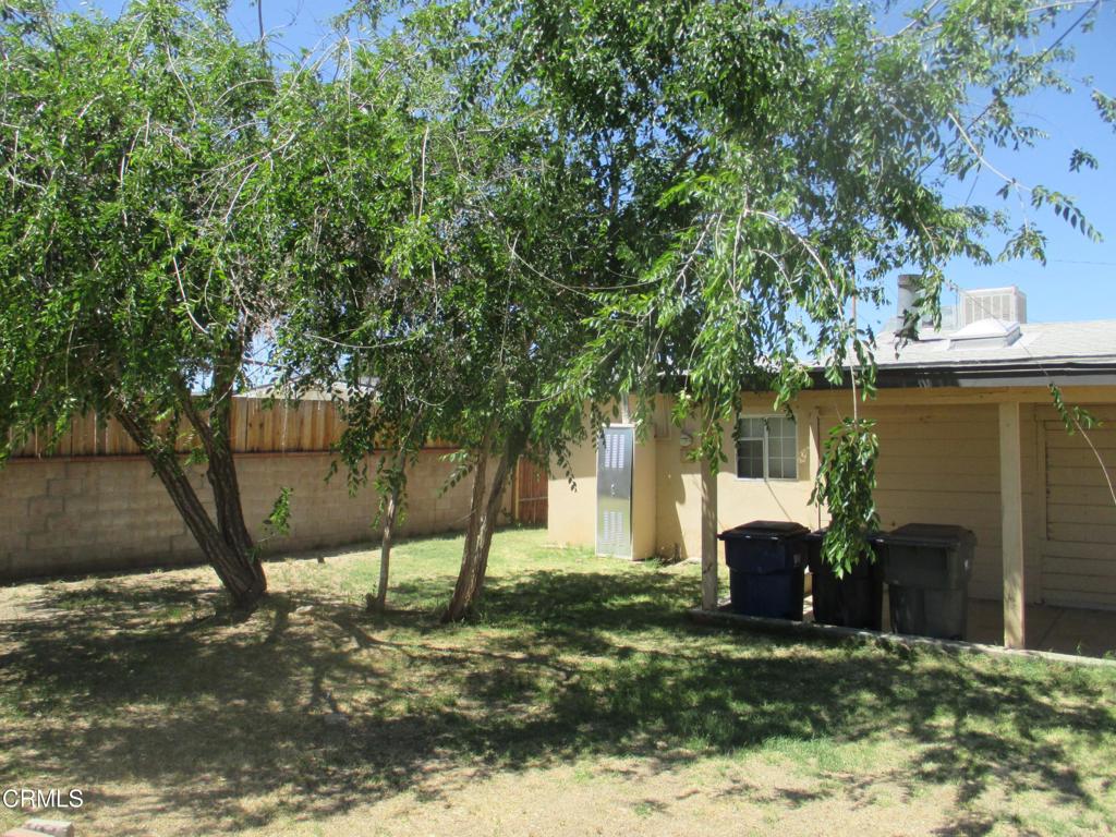 44104 Carolside Avenue Lancaster, CA 93535 - Photo 12 of 15 IMG_5067