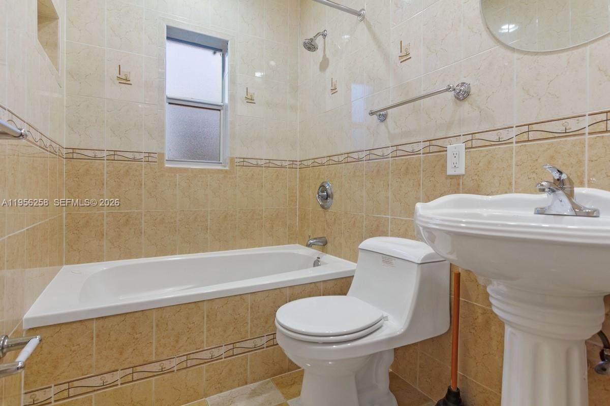 830 Northwest 74th Street Miami, FL 33150 - Photo 13 of 19