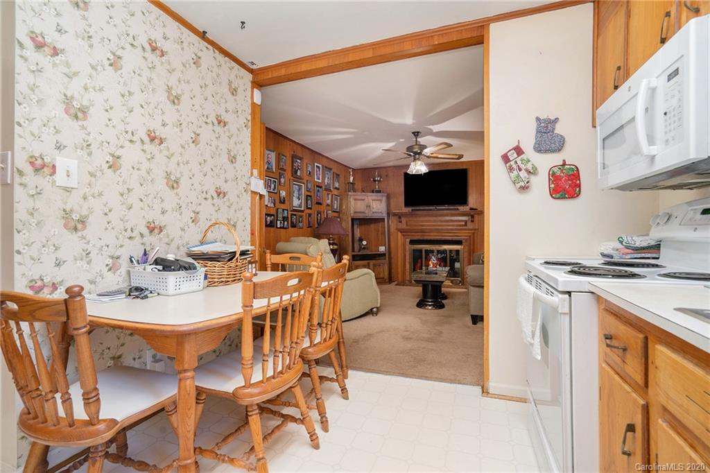 3220 Spring Valley Road Charlotte, NC 28210 - Photo 15 of 29 Gallery Image 15