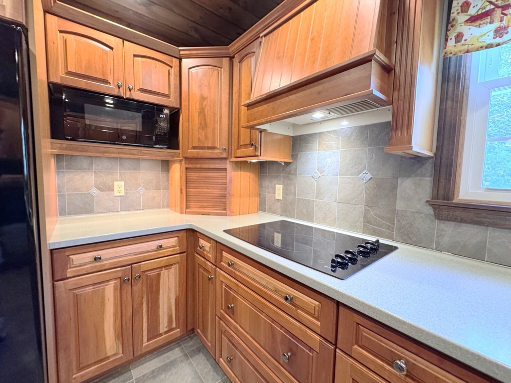 260 Kaufman Road Somerset, MA 02726 - Photo 9 of 29