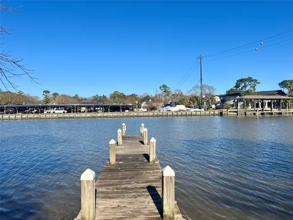 $1,375 | 18617 Egret Bay Boulevard, Unit 1001, Webster, TX 77058