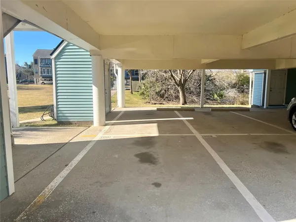 $1,375 | 18617 Egret Bay Boulevard, Unit 1001, Webster, TX 77058