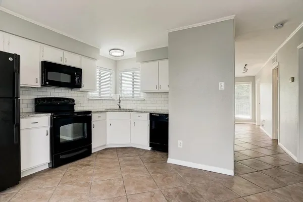 $1,375 | 18617 Egret Bay Boulevard, Unit 1001, Webster, TX 77058