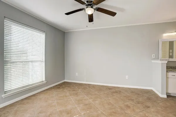 $1,375 | 18617 Egret Bay Boulevard, Unit 1001, Webster, TX 77058