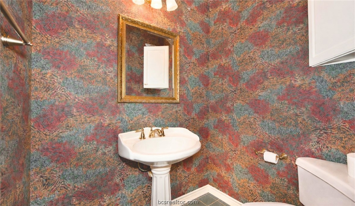 808 Timber Lane Caldwell, TX 77836 - Photo 10 of 18