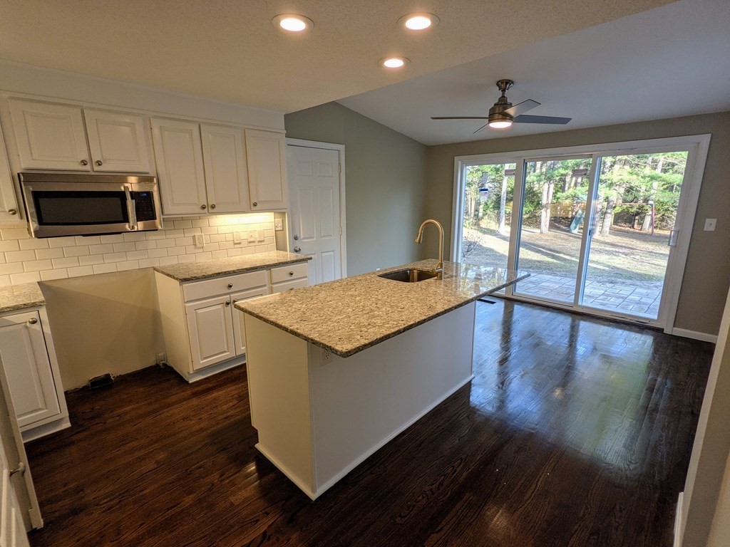 79 Hazardville Road Longmeadow, MA 01106 - Photo 4 of 16