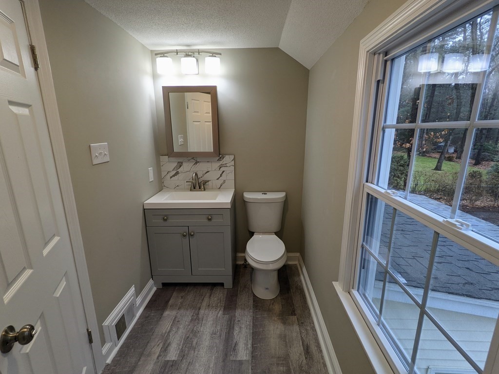 79 Hazardville Road Longmeadow, MA 01106 - Photo 9 of 16