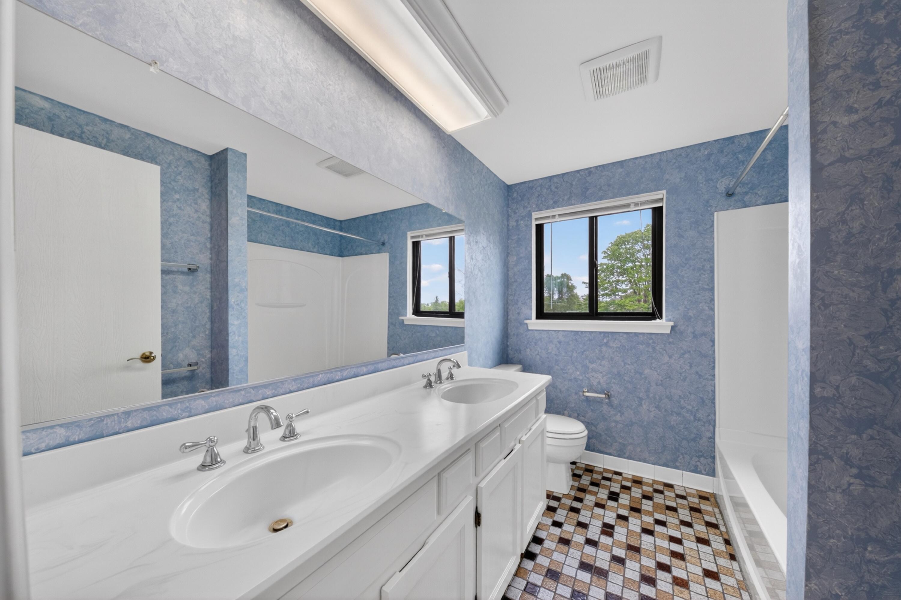 10311 Warner Road Milan, MI 48160 - Photo 17 of 84 Second floor full bathroom