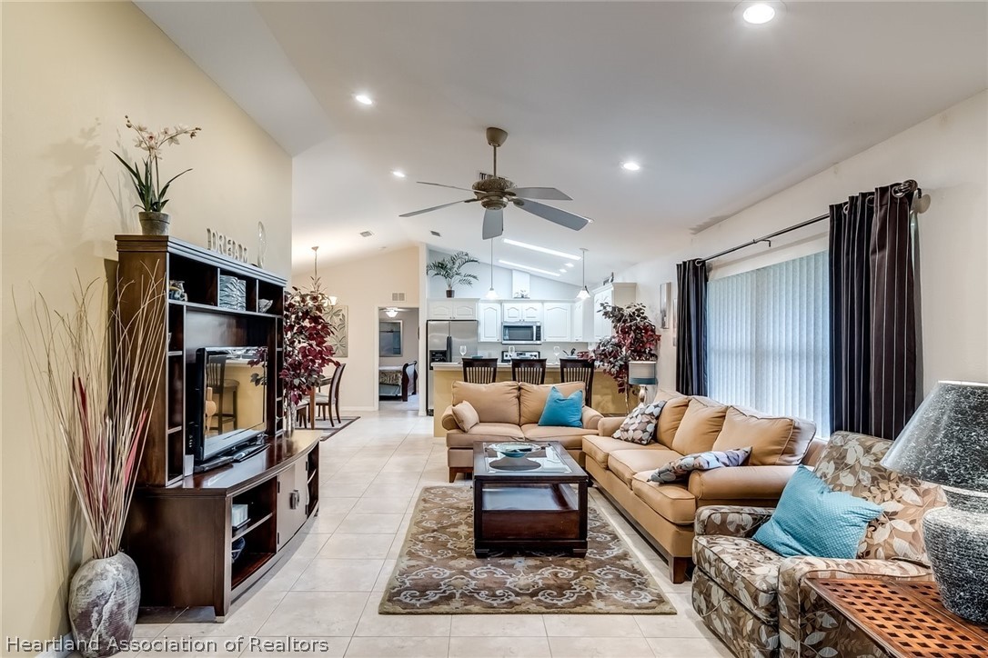 4107 Hammock Road Sebring, FL 33875 - Photo 12 of 34 Gallery Image 12