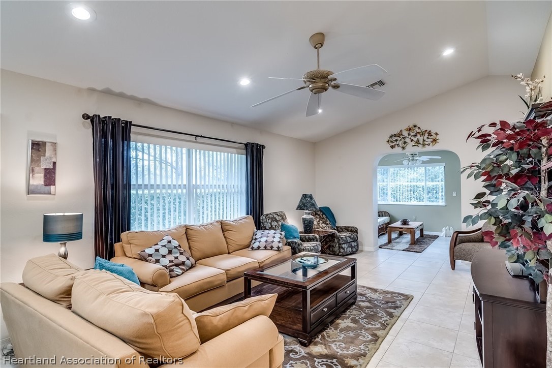 4107 Hammock Road Sebring, FL 33875 - Photo 2 of 34 Gallery Image 2