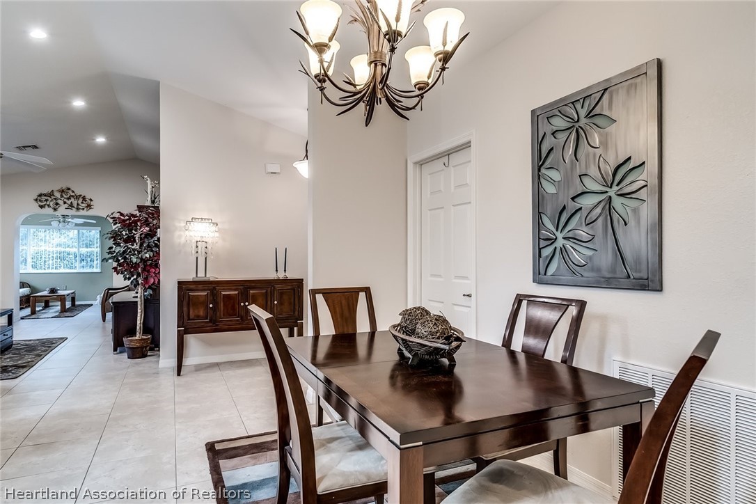 4107 Hammock Road Sebring, FL 33875 - Photo 7 of 34 Gallery Image 7