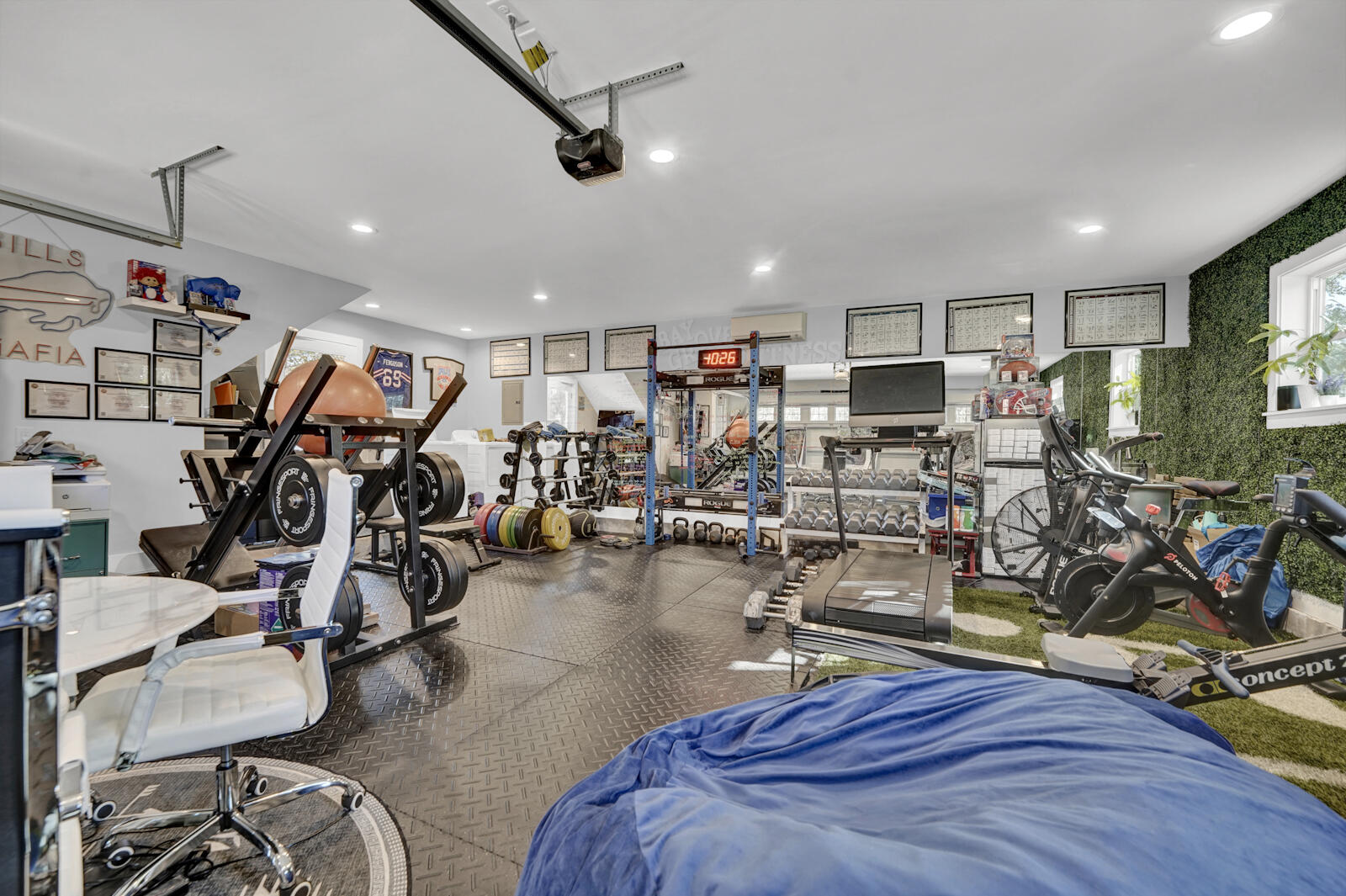 1020 Bay Grove Road Freeport, FL 32439 - Photo 43 of 71 a view of a room with gym equipment