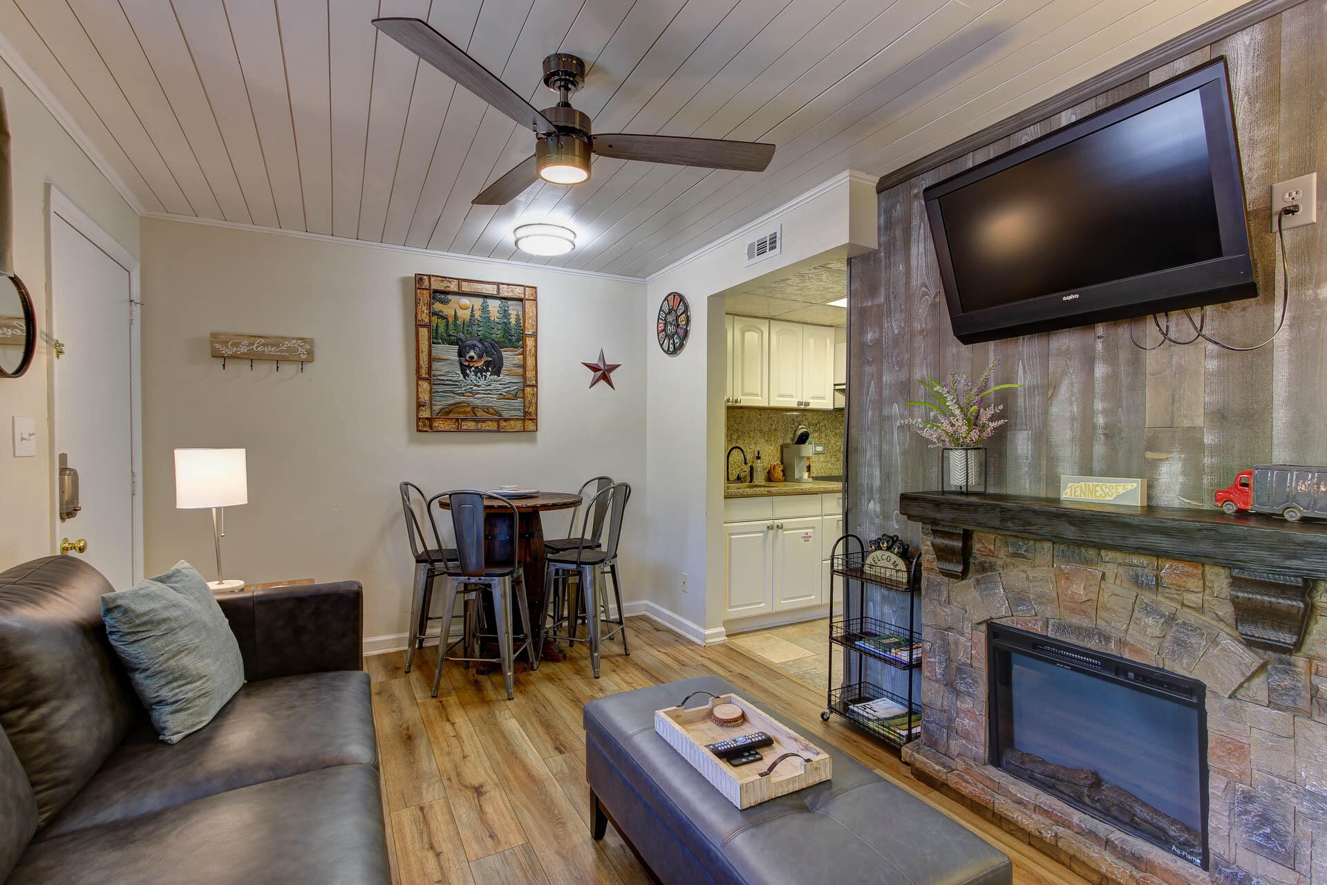 685 River Road, Unit 304 Gatlinburg, TN 37738 - Photo 9 of 32 Gallery Image 9