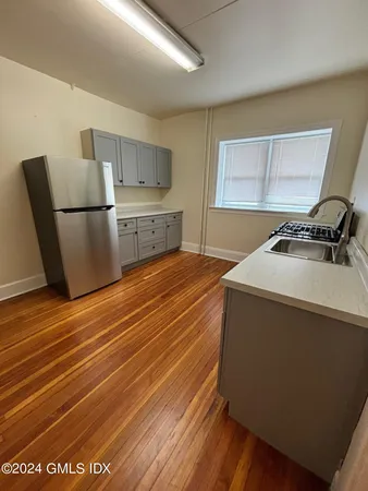 $2,500 | 375 Greenwich Avenue, Unit 4, Greenwich, CT 06830