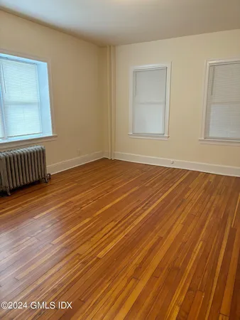 $2,500 | 375 Greenwich Avenue, Unit 4, Greenwich, CT 06830