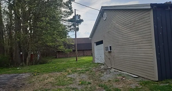 $85,000 | 1208 East Randolph Street, McLeansboro, IL 62859