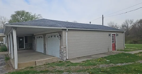$85,000 | 1208 East Randolph Street, McLeansboro, IL 62859