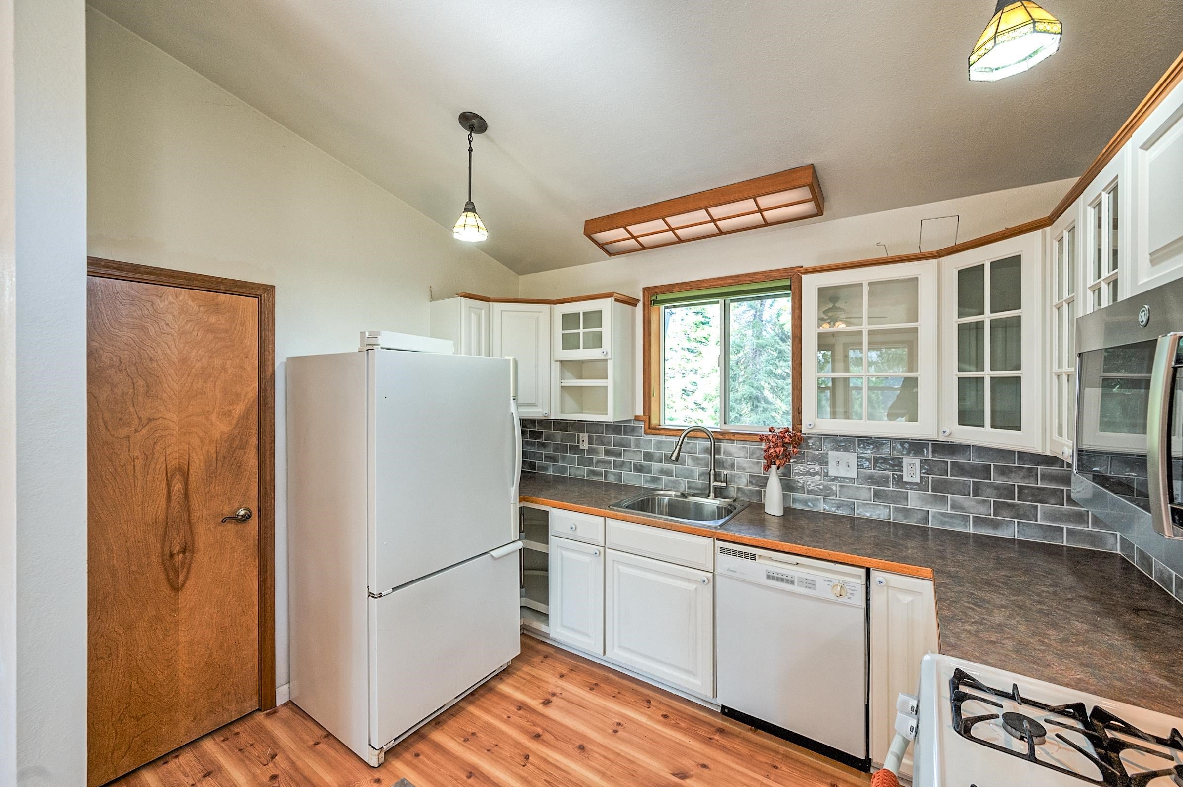 409 Big Sky Road Mount Shasta, CA 96067 - Photo 18 of 50 Gallery Image 18