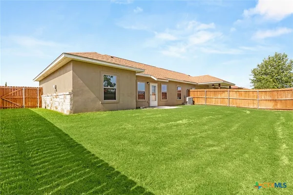 $229,000 | 152 Navarro Crossing, Unit 3B, Seguin, TX 78155