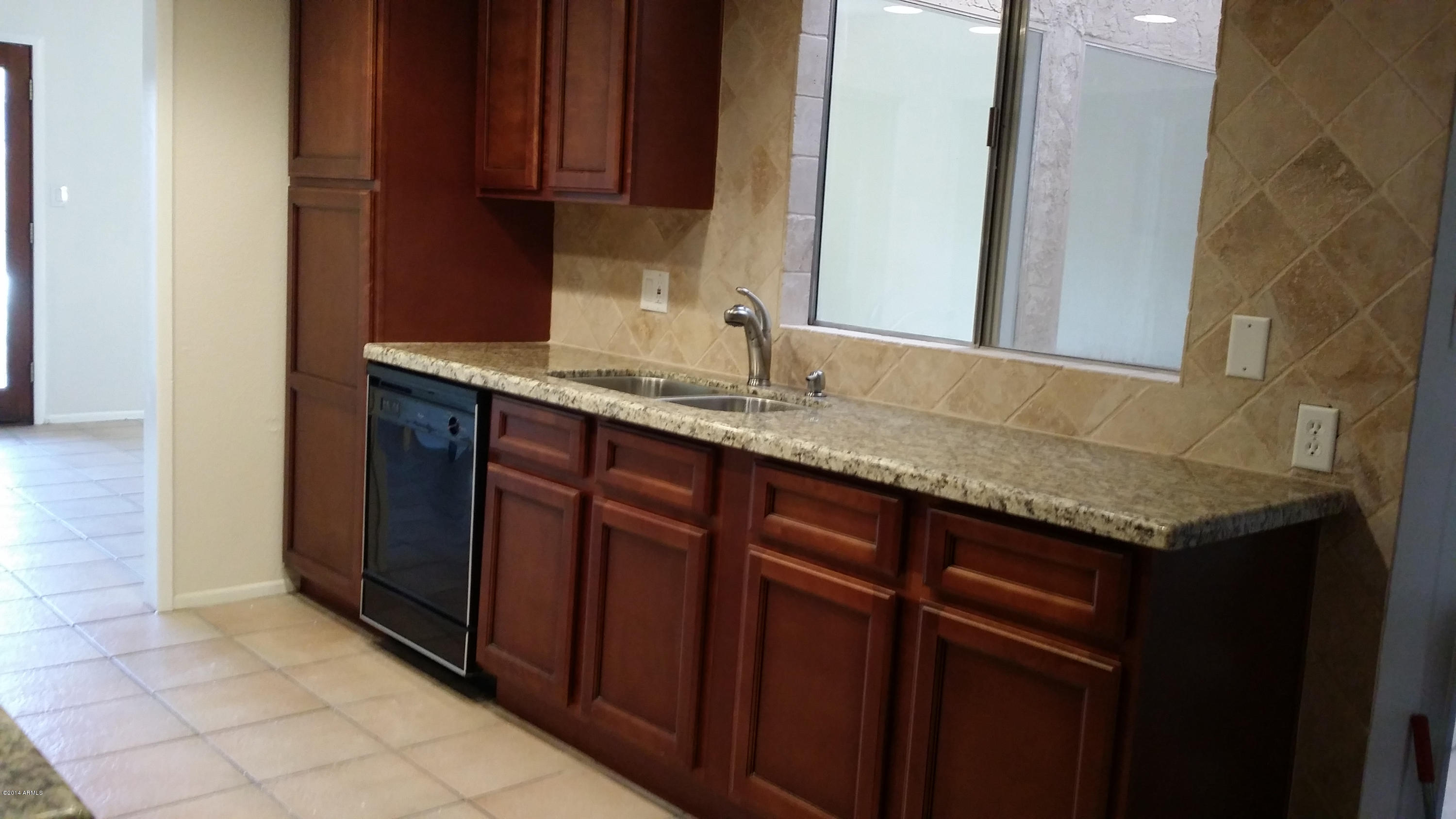 11624 South Ki Road Phoenix, AZ 85044 - Photo 13 of 19 Ki Kitchen 2, beautitul stone back splas