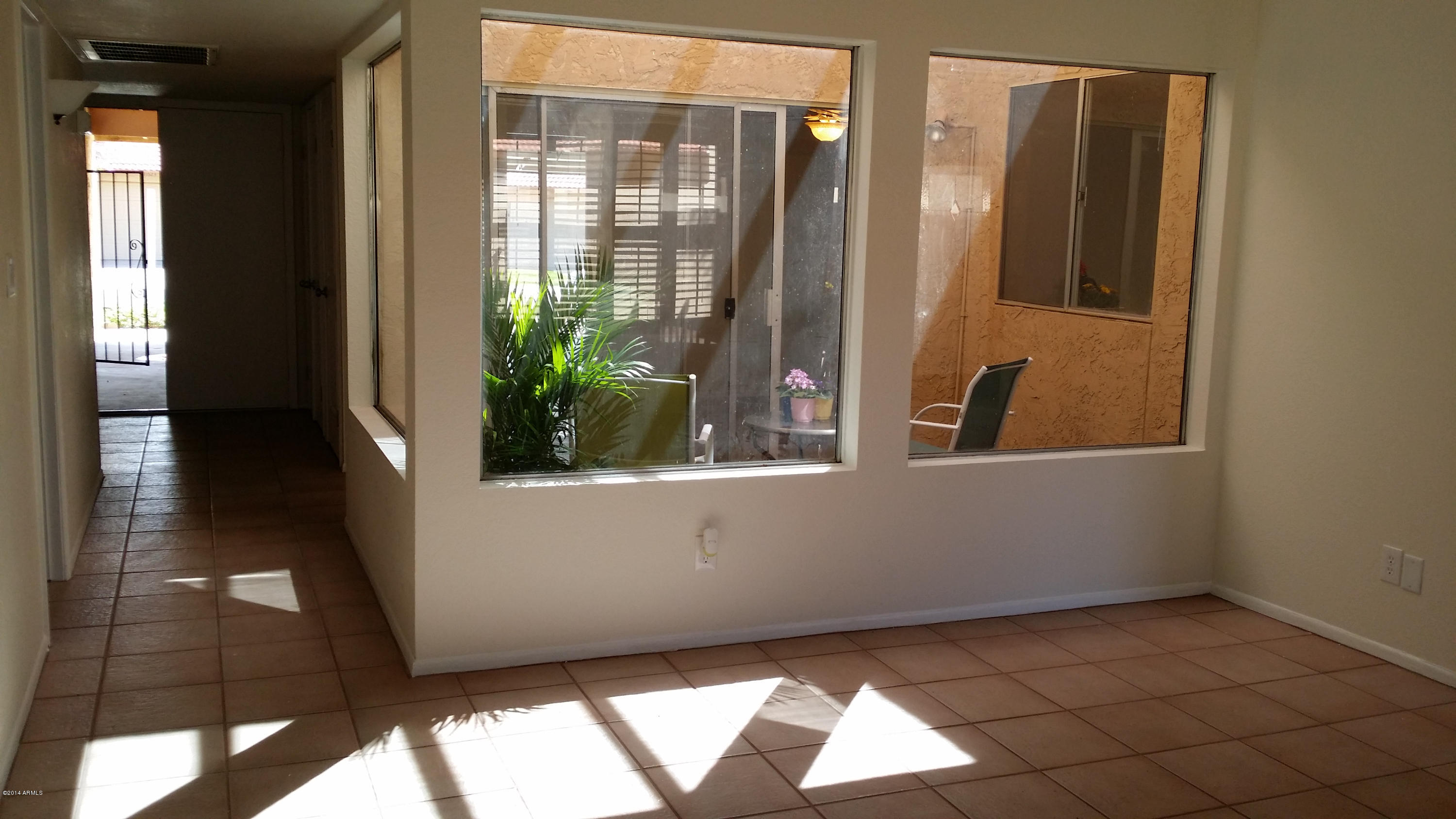 11624 South Ki Road Phoenix, AZ 85044 - Photo 8 of 19 Ki bright sunny atrium
