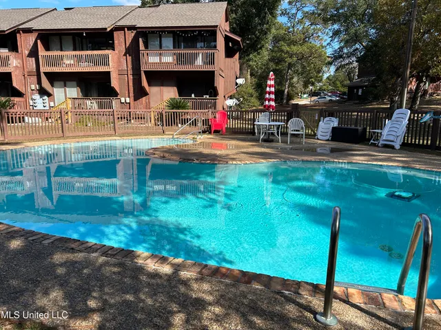 $79,000 | 226 Lakeside Villa, Unit D, Diamondhead, MS 39525