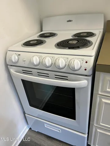 $79,000 | 226 Lakeside Villa, Unit D, Diamondhead, MS 39525