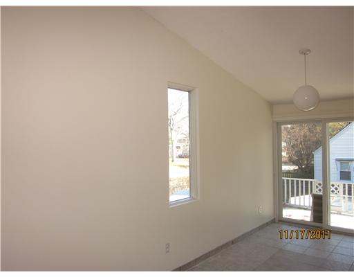98 Tennyson Road Warwick, RI 02888 - Photo 4 of 7 Dining Room.