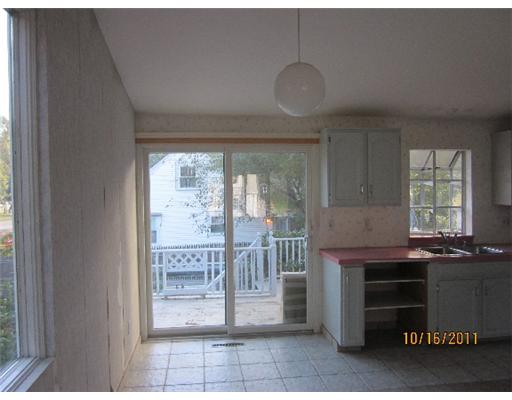 98 Tennyson Road Warwick, RI 02888 - Photo 7 of 7 Dining Room.