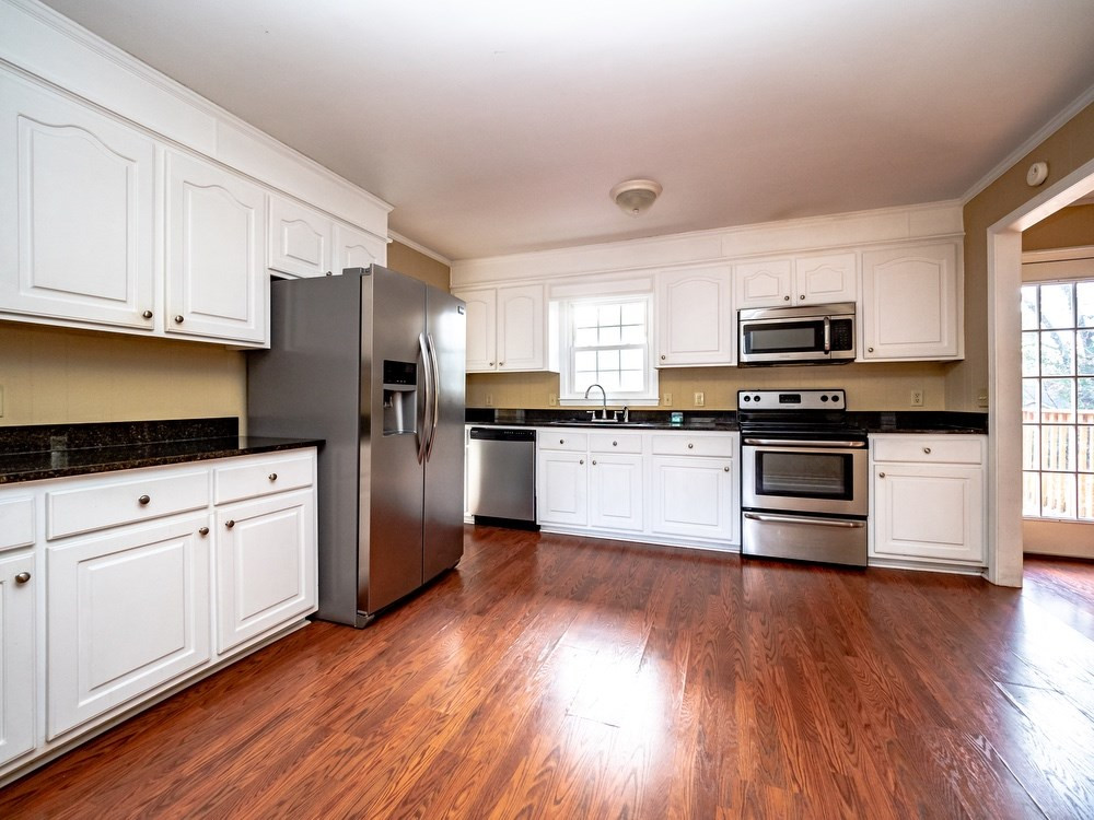 2470 Hummingbird Road Dalzell, SC 29040 - Photo 3 of 31 Gallery Image 3