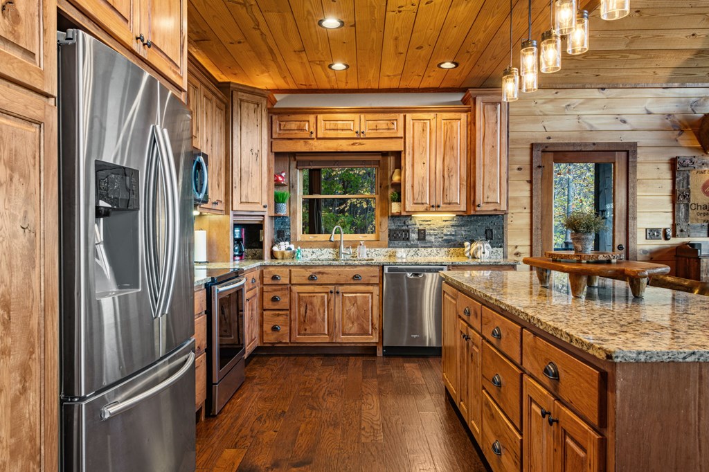904 Racoon Road Blue Ridge, GA 30513 - Photo 20 of 101 Gallery Image 20
