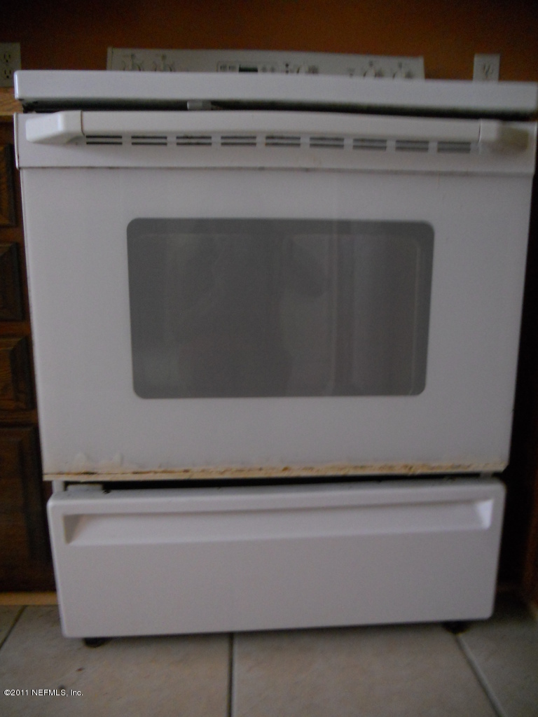 4377 Banks Road Middleburg, FL 32068 - Photo 35 of 55 stove