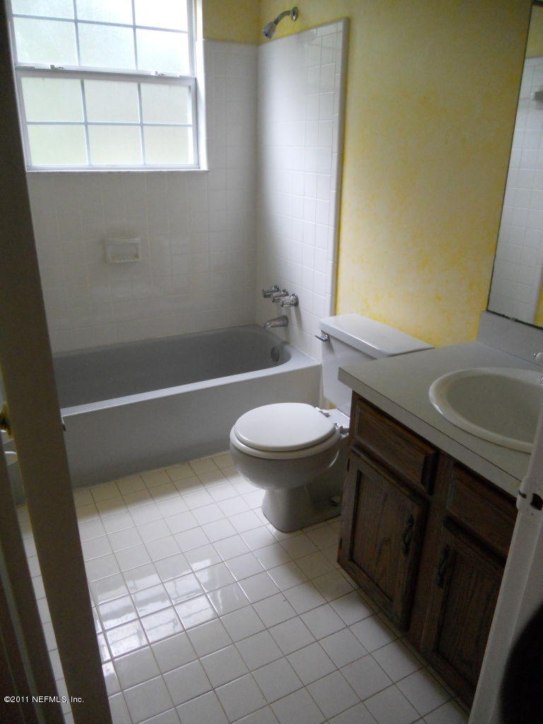 4377 Banks Road Middleburg, FL 32068 - Photo 38 of 55 upstairs bathroom