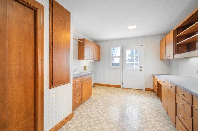 $575,000 | 14114 Airway Drive East, Odessa, WA 99159